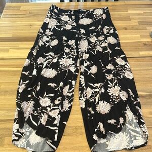 Maurices Women’s Wide Split Leg Elastic Waistband Drawstring Pants - Size M